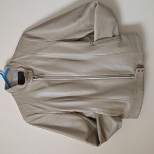 Biker's leather jacket in cream color